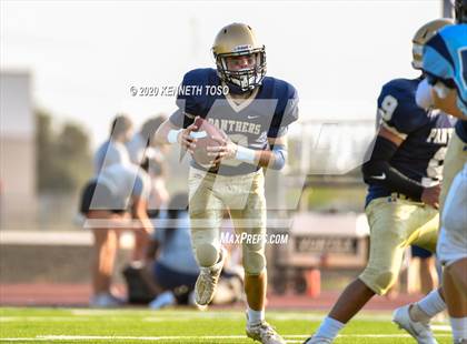 Thumbnail 3 in Johnson vs O'Connor (Freshman A) photogallery.