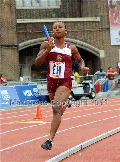 Thumbnail 3 in 117th Penn Relays (4x400m Girls Races 141 & 142) photogallery.