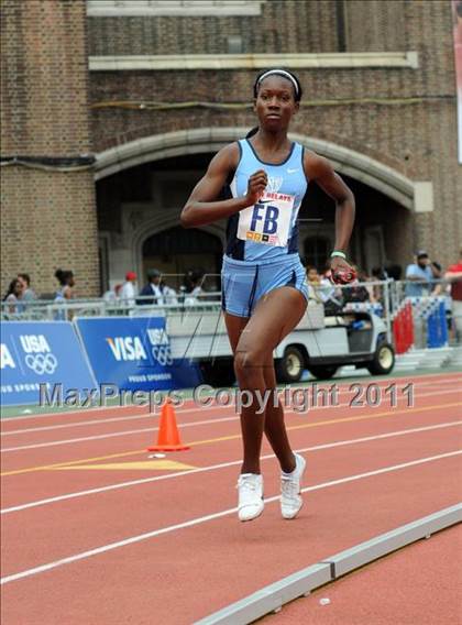 Thumbnail 1 in 117th Penn Relays (4x400m Girls Races 141 & 142) photogallery.