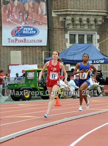 Thumbnail 3 in 117th Penn Relays (4x400m Girls Races 141 & 142) photogallery.