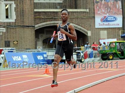 Thumbnail 1 in 117th Penn Relays (4x400m Girls Races 141 & 142) photogallery.