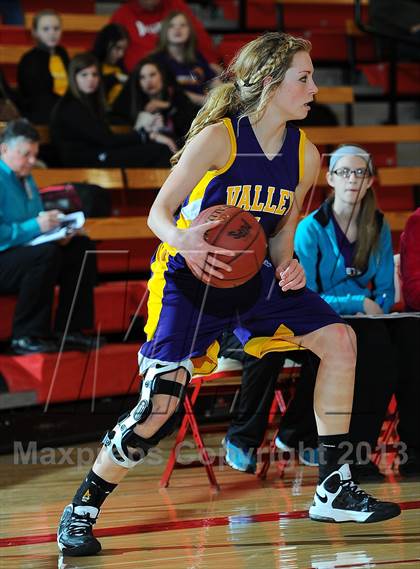 Thumbnail 3 in Valley Center vs. Manhattan (Mid America Classic) photogallery.
