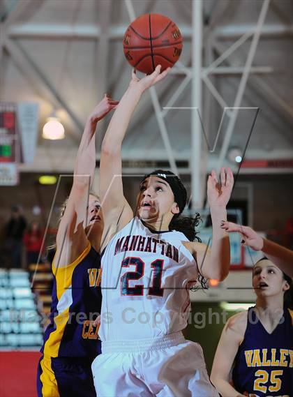 Thumbnail 1 in Valley Center vs. Manhattan (Mid America Classic) photogallery.
