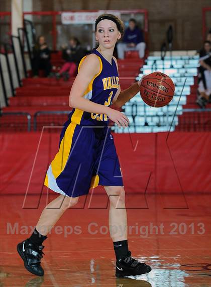 Thumbnail 3 in Valley Center vs. Manhattan (Mid America Classic) photogallery.