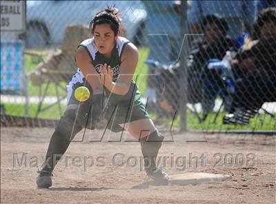 Thumbnail 2 in Ocean View vs. Pomona Catholic (CIF SS Playoffs) photogallery.