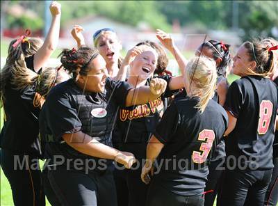 Thumbnail 1 in Ocean View vs. Pomona Catholic (CIF SS Playoffs) photogallery.