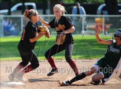 Thumbnail 3 in Ocean View vs. Pomona Catholic (CIF SS Playoffs) photogallery.