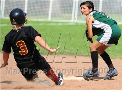 Thumbnail 1 in Ocean View vs. Pomona Catholic (CIF SS Playoffs) photogallery.