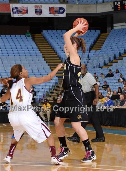Thumbnail 1 in Harding University vs. Williams (NCHSAA 3A Final) photogallery.