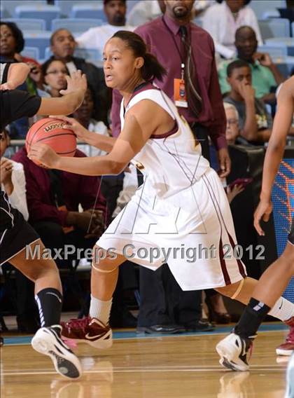 Thumbnail 3 in Harding University vs. Williams (NCHSAA 3A Final) photogallery.