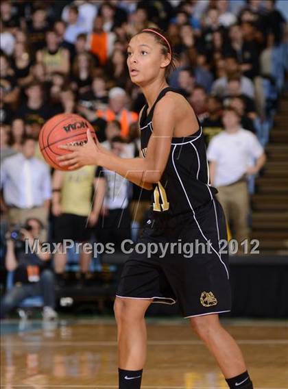 Thumbnail 3 in Harding University vs. Williams (NCHSAA 3A Final) photogallery.