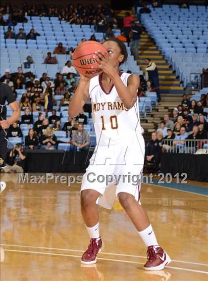 Thumbnail 3 in Harding University vs. Williams (NCHSAA 3A Final) photogallery.