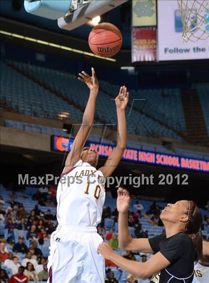 Thumbnail 2 in Harding University vs. Williams (NCHSAA 3A Final) photogallery.