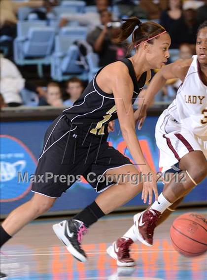 Thumbnail 2 in Harding University vs. Williams (NCHSAA 3A Final) photogallery.