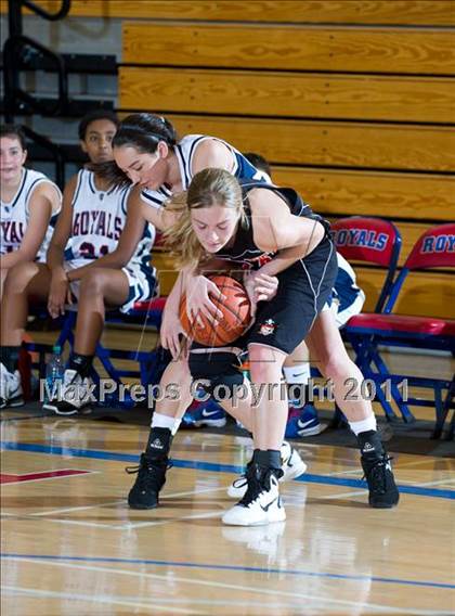 Thumbnail 1 in San Marcos vs. Santa Ynez (Gold Coast Tournament) photogallery.