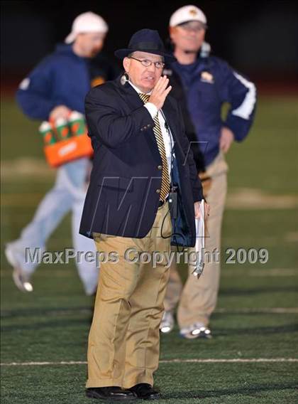 Thumbnail 3 in Highland Park vs. Waxahachie (Texas 4A Region II D1 Playoffs) photogallery.