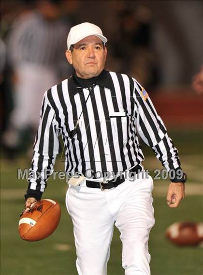 Thumbnail 2 in Highland Park vs. Waxahachie (Texas 4A Region II D1 Playoffs) photogallery.