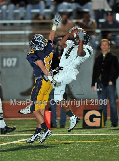 Thumbnail 2 in Highland Park vs. Waxahachie (Texas 4A Region II D1 Playoffs) photogallery.