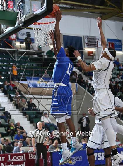 Thumbnail 1 in Middletown vs. Baldwin (NYSPHSAA Class AA Semifinal) photogallery.