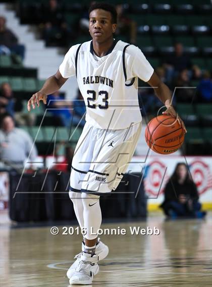 Thumbnail 1 in Middletown vs. Baldwin (NYSPHSAA Class AA Semifinal) photogallery.