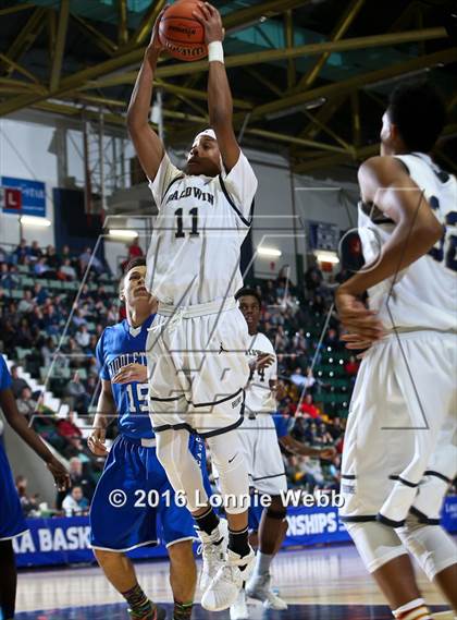 Thumbnail 2 in Middletown vs. Baldwin (NYSPHSAA Class AA Semifinal) photogallery.