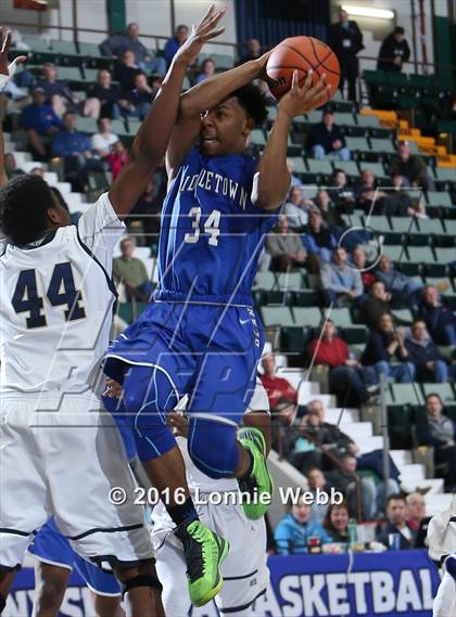 Thumbnail 3 in Middletown vs. Baldwin (NYSPHSAA Class AA Semifinal) photogallery.