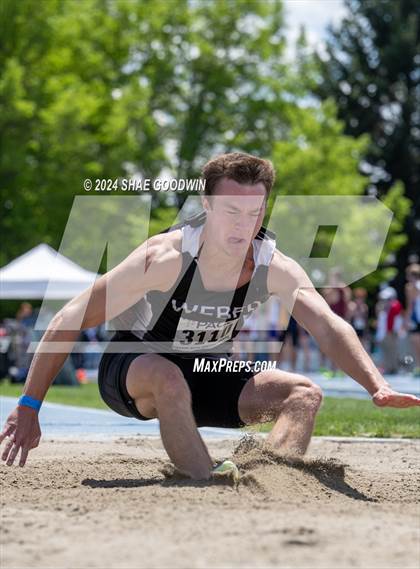 Thumbnail 1 in BYU Invitational (Long Jump) photogallery.