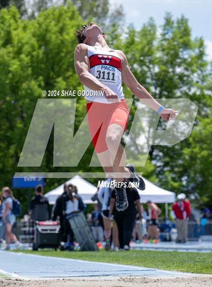 Thumbnail 2 in BYU Invitational (Long Jump) photogallery.