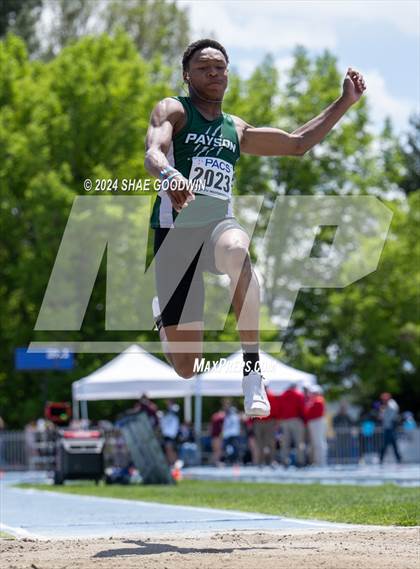 Thumbnail 2 in BYU Invitational (Long Jump) photogallery.