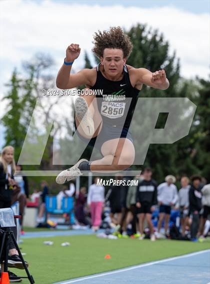 Thumbnail 1 in BYU Invitational (Long Jump) photogallery.