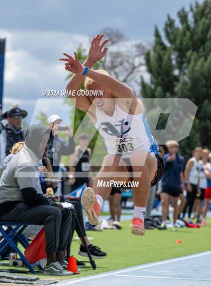 Thumbnail 3 in BYU Invitational (Long Jump) photogallery.