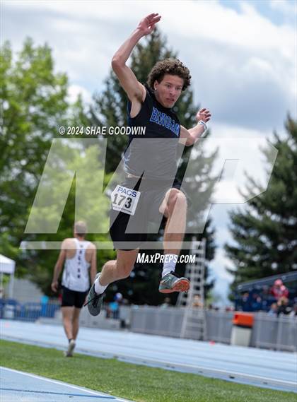 Thumbnail 1 in BYU Invitational (Long Jump) photogallery.