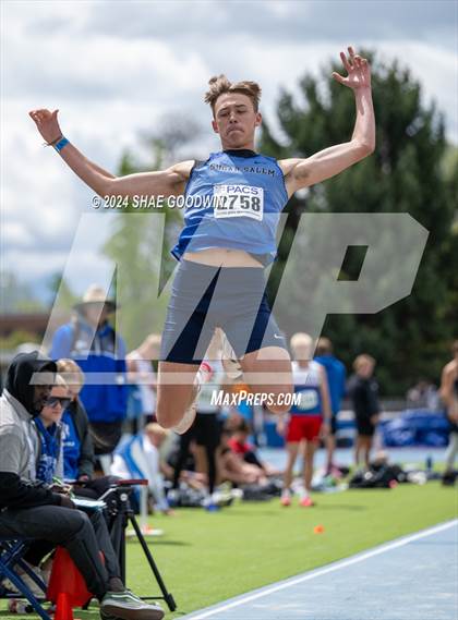 Thumbnail 2 in BYU Invitational (Long Jump) photogallery.
