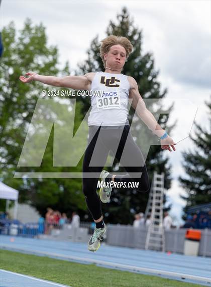 Thumbnail 1 in BYU Invitational (Long Jump) photogallery.