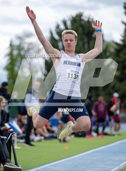 Thumbnail 1 in BYU Invitational (Long Jump) photogallery.