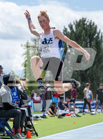 Thumbnail 3 in BYU Invitational (Long Jump) photogallery.