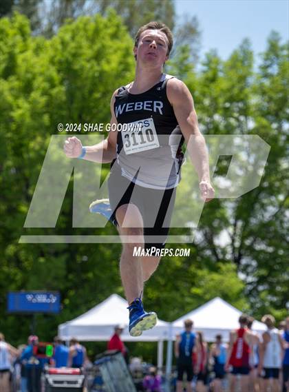 Thumbnail 1 in BYU Invitational (Long Jump) photogallery.
