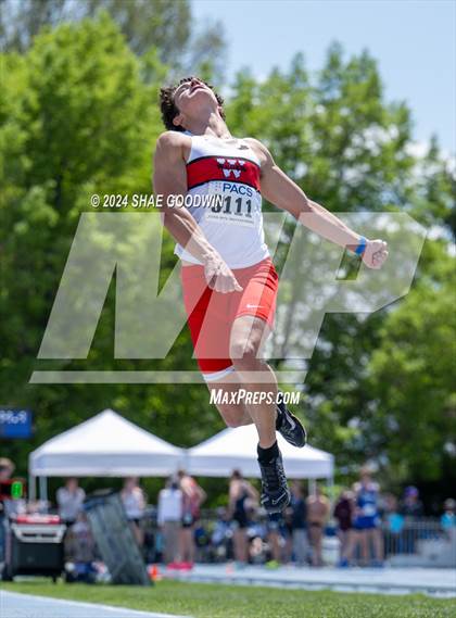 Thumbnail 2 in BYU Invitational (Long Jump) photogallery.