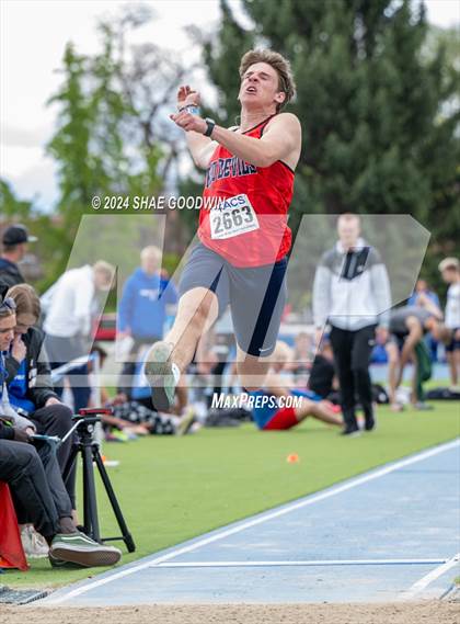 Thumbnail 2 in BYU Invitational (Long Jump) photogallery.