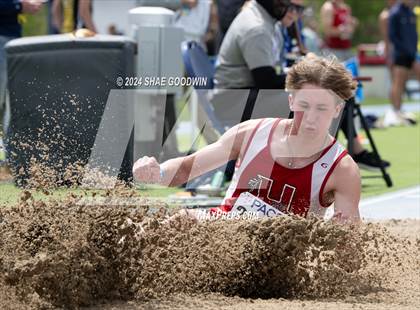 Thumbnail 2 in BYU Invitational (Long Jump) photogallery.