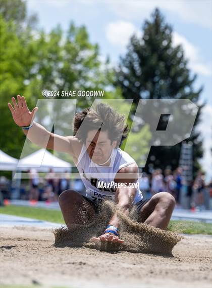 Thumbnail 2 in BYU Invitational (Long Jump) photogallery.