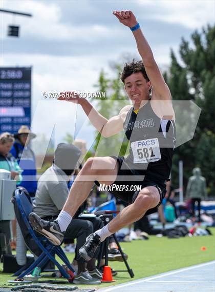 Thumbnail 2 in BYU Invitational (Long Jump) photogallery.