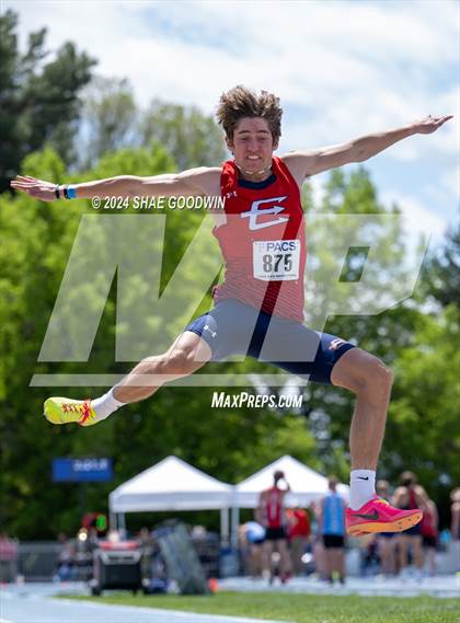 Thumbnail 1 in BYU Invitational (Long Jump) photogallery.