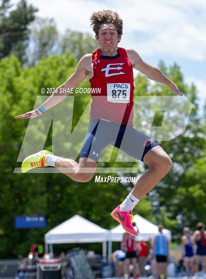 Thumbnail 3 in BYU Invitational (Long Jump) photogallery.