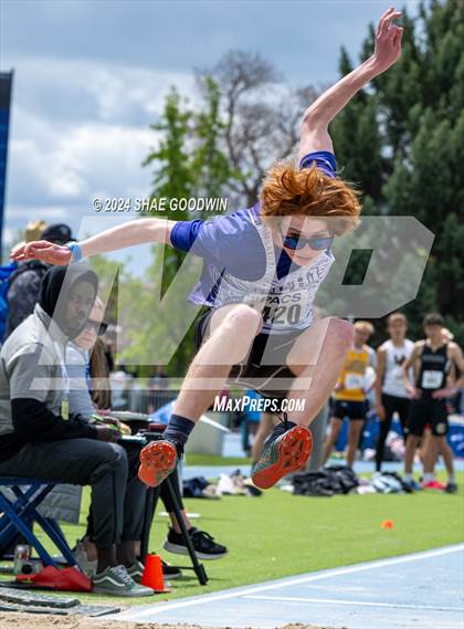Thumbnail 2 in BYU Invitational (Long Jump) photogallery.