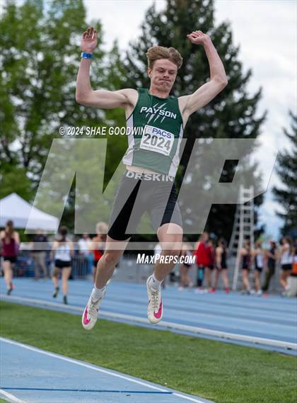 Thumbnail 2 in BYU Invitational (Long Jump) photogallery.
