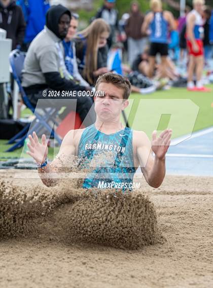 Thumbnail 3 in BYU Invitational (Long Jump) photogallery.