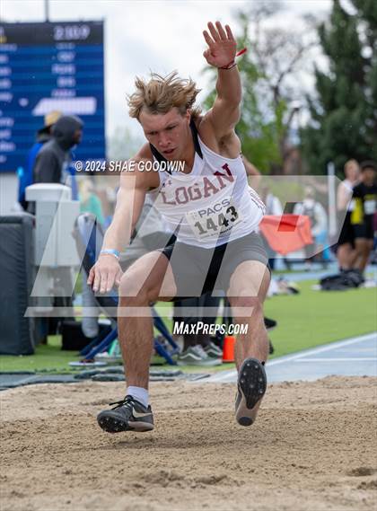 Thumbnail 3 in BYU Invitational (Long Jump) photogallery.