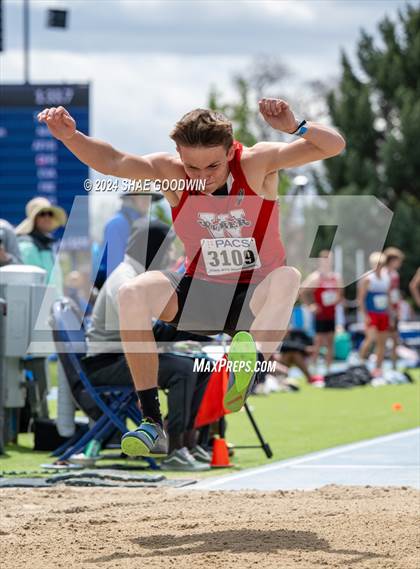 Thumbnail 3 in BYU Invitational (Long Jump) photogallery.