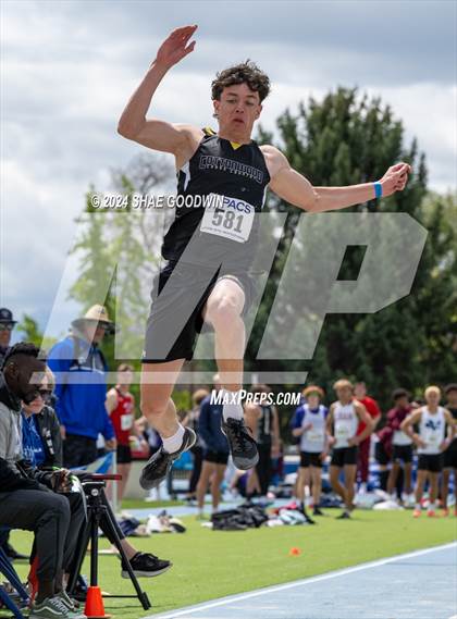 Thumbnail 1 in BYU Invitational (Long Jump) photogallery.